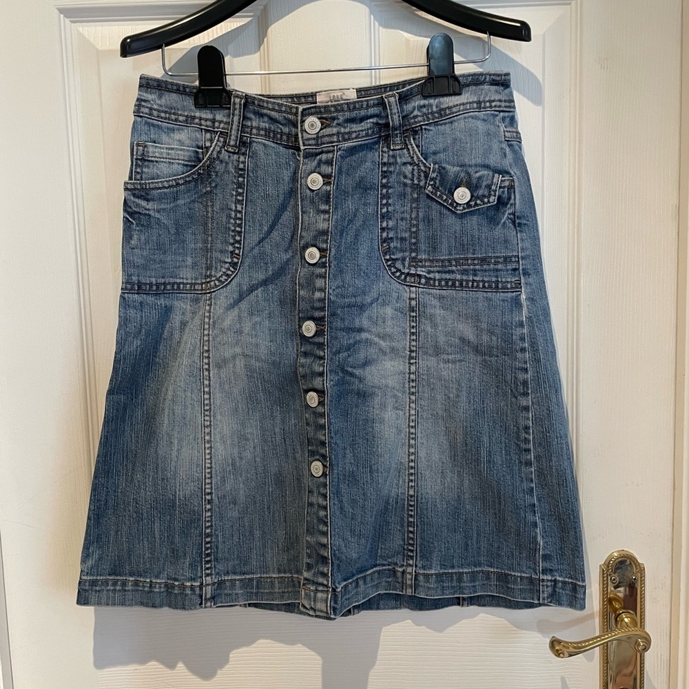 L.O.G.G denim skirt